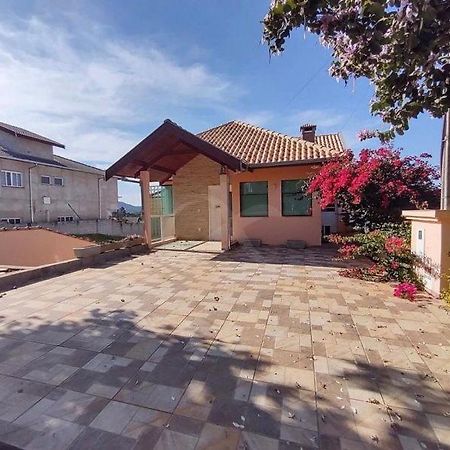 Casa agradável com piscina! Villa Águas de Lindóia Esterno foto